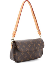 Ivy Wallet on Chain Monogram Canvas shoulder bag