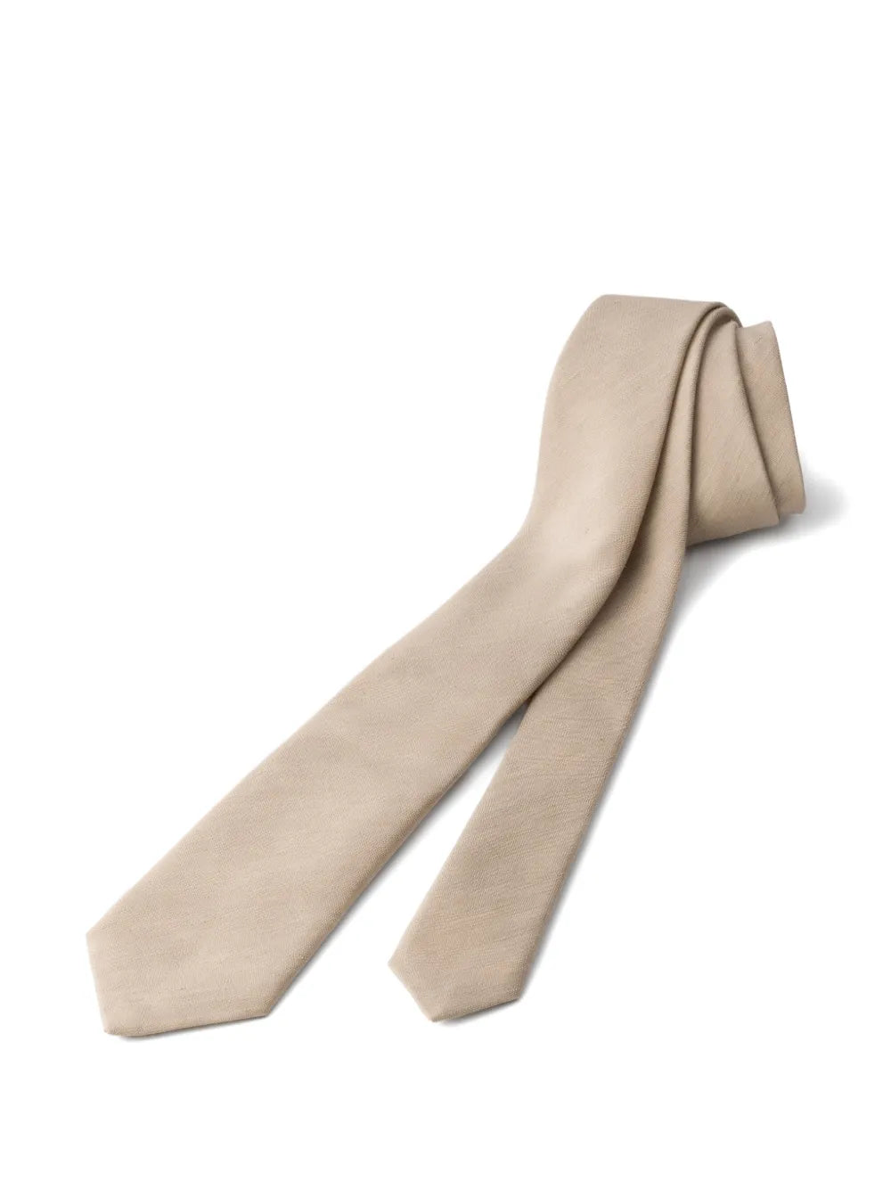 pointed-tip tie