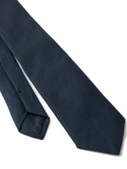 pointed-tip tie
