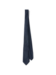 pointed-tip tie