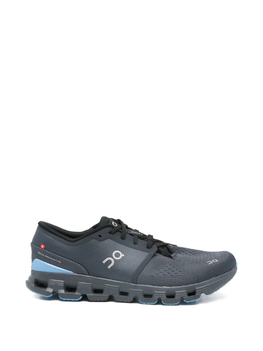 Cloud X 4 sneakers