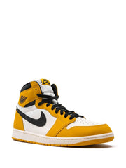 Air Jordan 1 Retro High OG "Yellow Ochre" sneakers