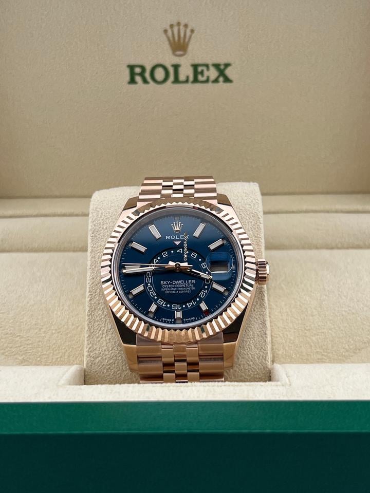 Rolex | Sky-Dweller | 336935 | Rose gold | Rose gold | Blue | Automatic