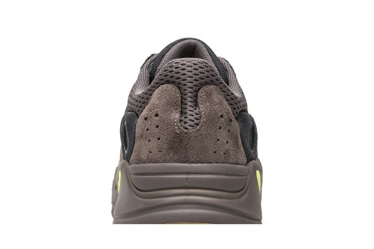 Yeezy Boost 700 Mauve