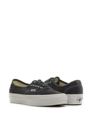 LX Authentic sneakers