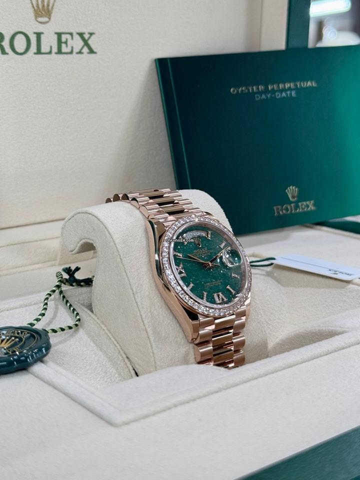Rolex | Day-Date | 128345RBR | Rose gold | 36 x 43 mm | Rose gold | Green | Automatic