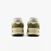 New Balance 574 { CALCIUM/SILVER METALLIC