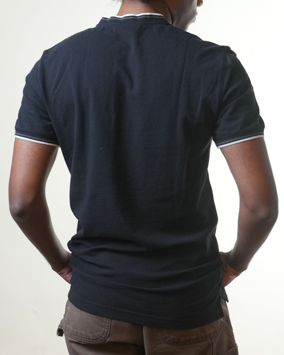 Emporio Armani Black Henleyneck T-Shirt (L)