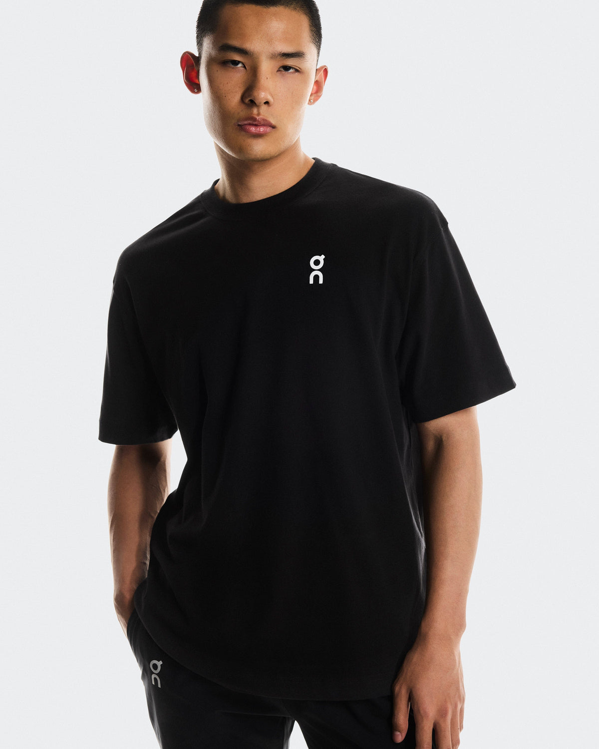 On Club T Graphic Black Olive