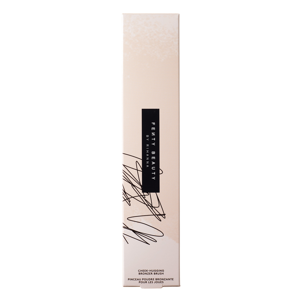 Cheek-Hugging Bronzer Brush 190
