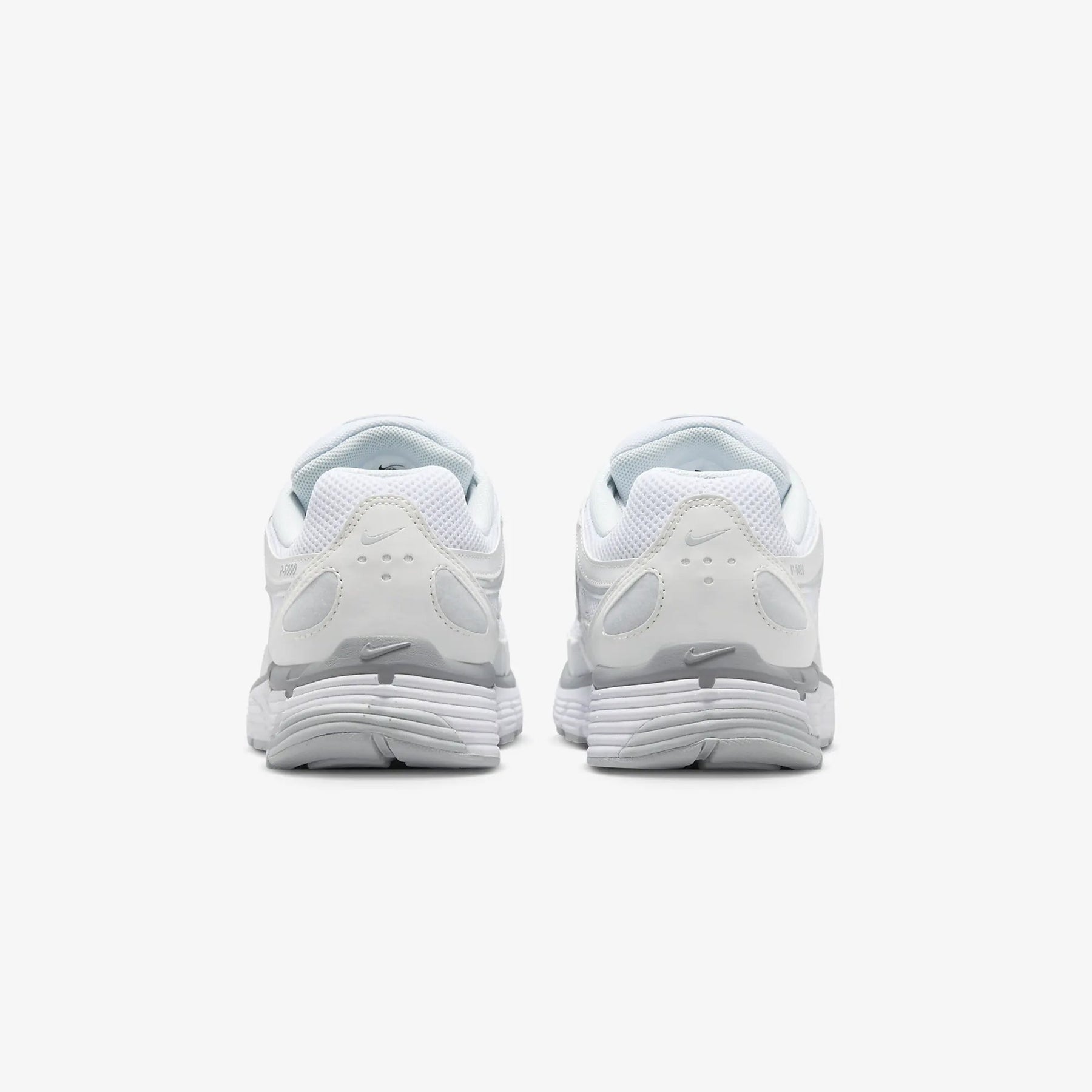 Nike P-6000 { MTLC SUMMIT WHT/WHITE-PURE PLATINUM