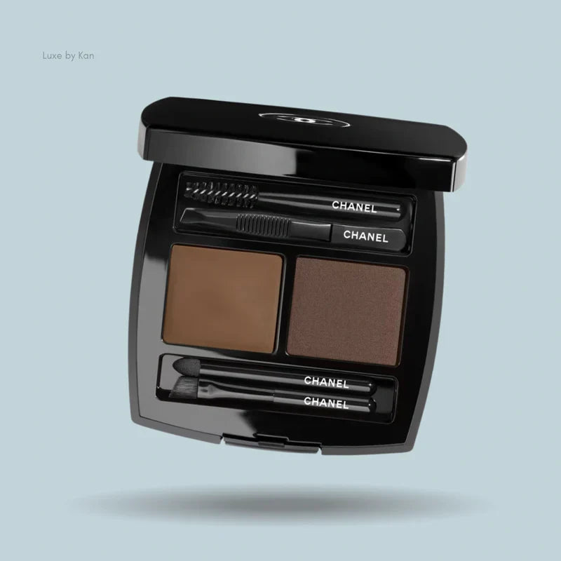 CHANEL
LA PALETTE SOURCILS
Brow Wax and Brow Powder Duo 4g