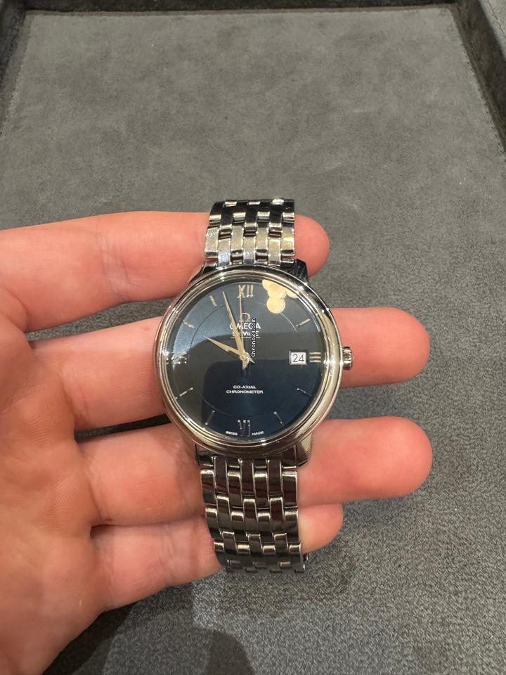 Omega De Ville