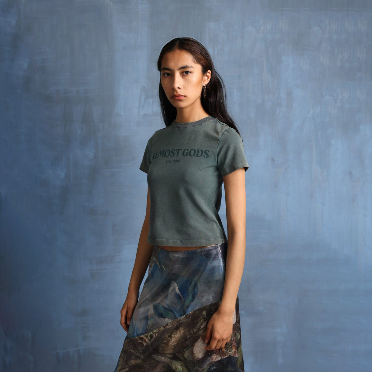 ALMOST GODS STONEWASHED ALMOST GODS T-Shirt IN GRANITE { GREY/CBLACK