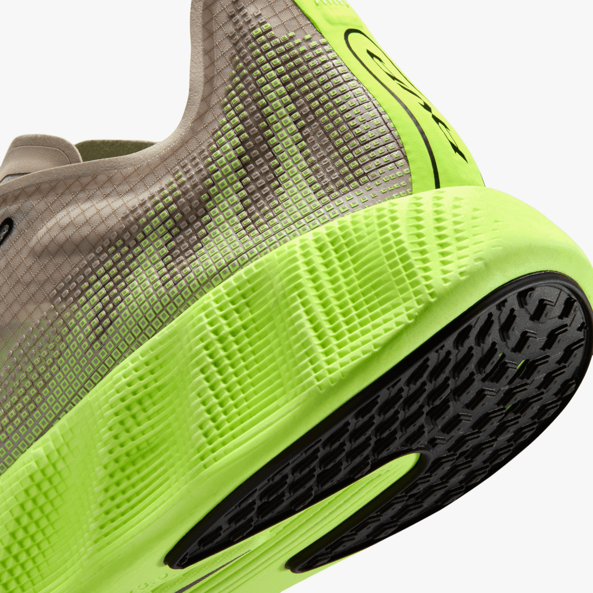 NIKE AVA X { VOLT ICE/BLACK-MOON PARTICLE-CREAM II