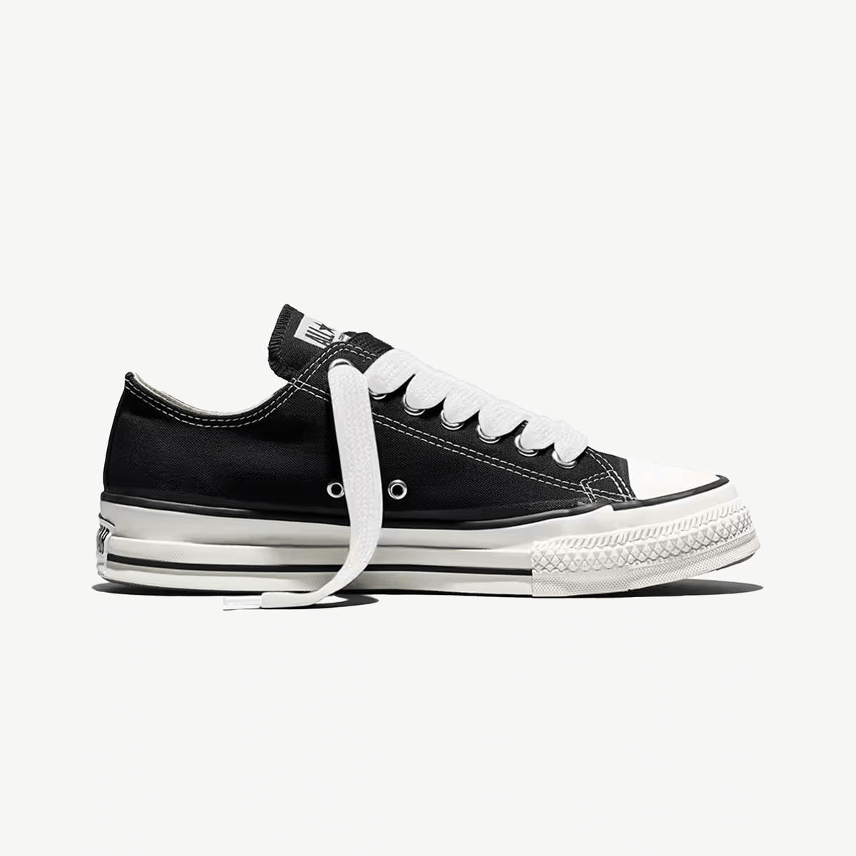 CONVERSE CHUCK TAYLOR ALL STAR THROWBACK { BLACK/VINTAGE WHITE/RED