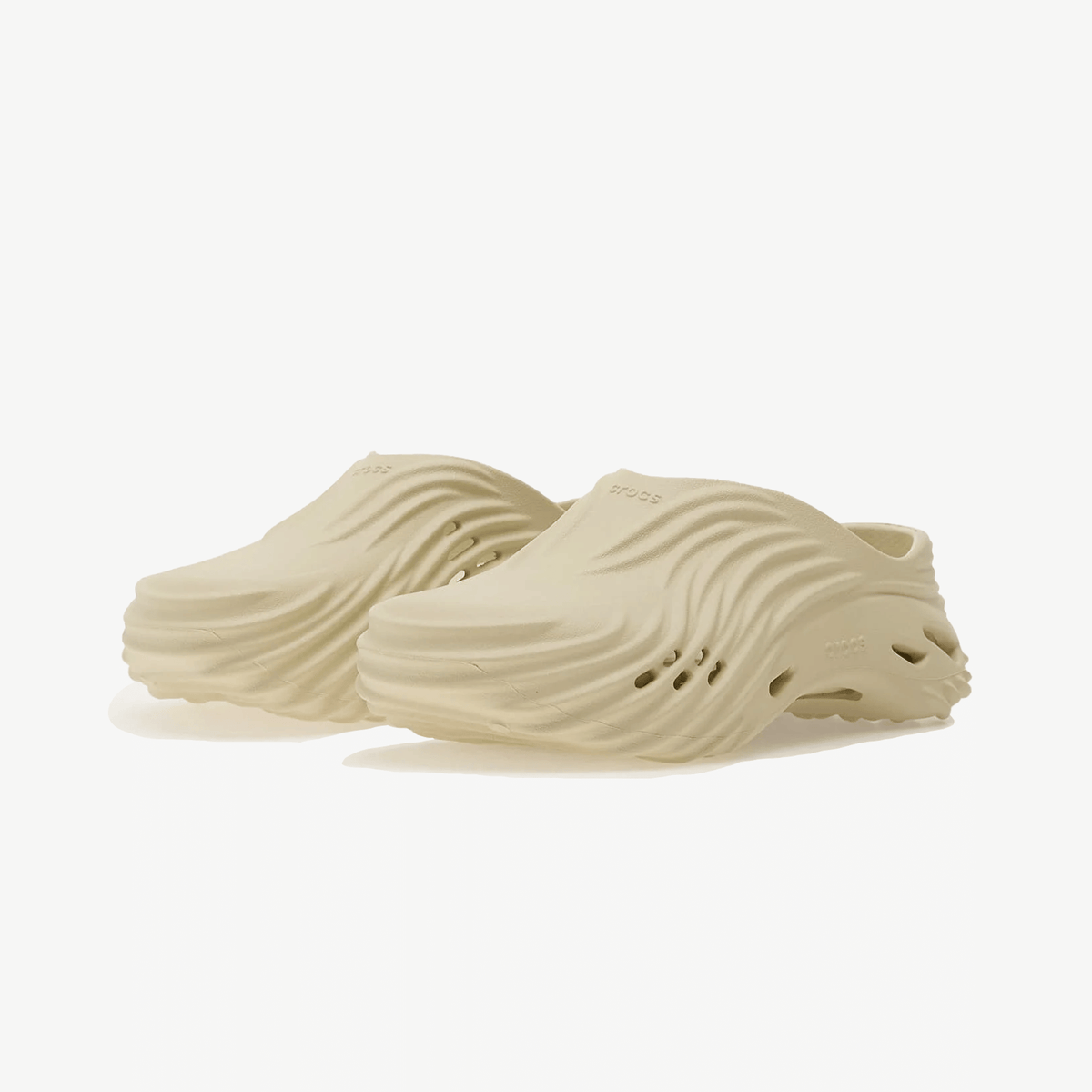 Crocs ECHO WAVE { BONE