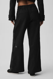 Mid-Rise Cosmopolitan Snap Pant