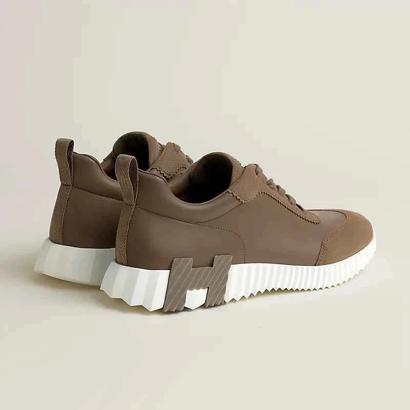 Bouncing sneaker