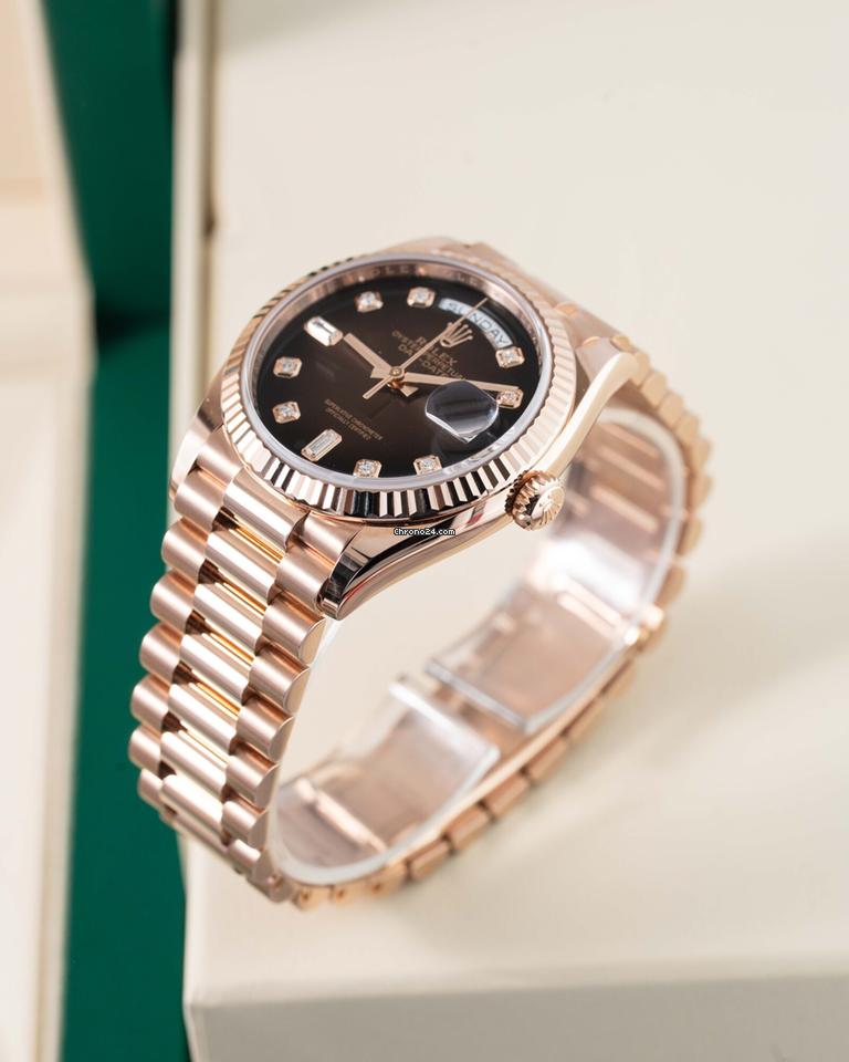 Rolex | Day-Date | 128235 | Rose gold | 36 mm | Brown | Automatic