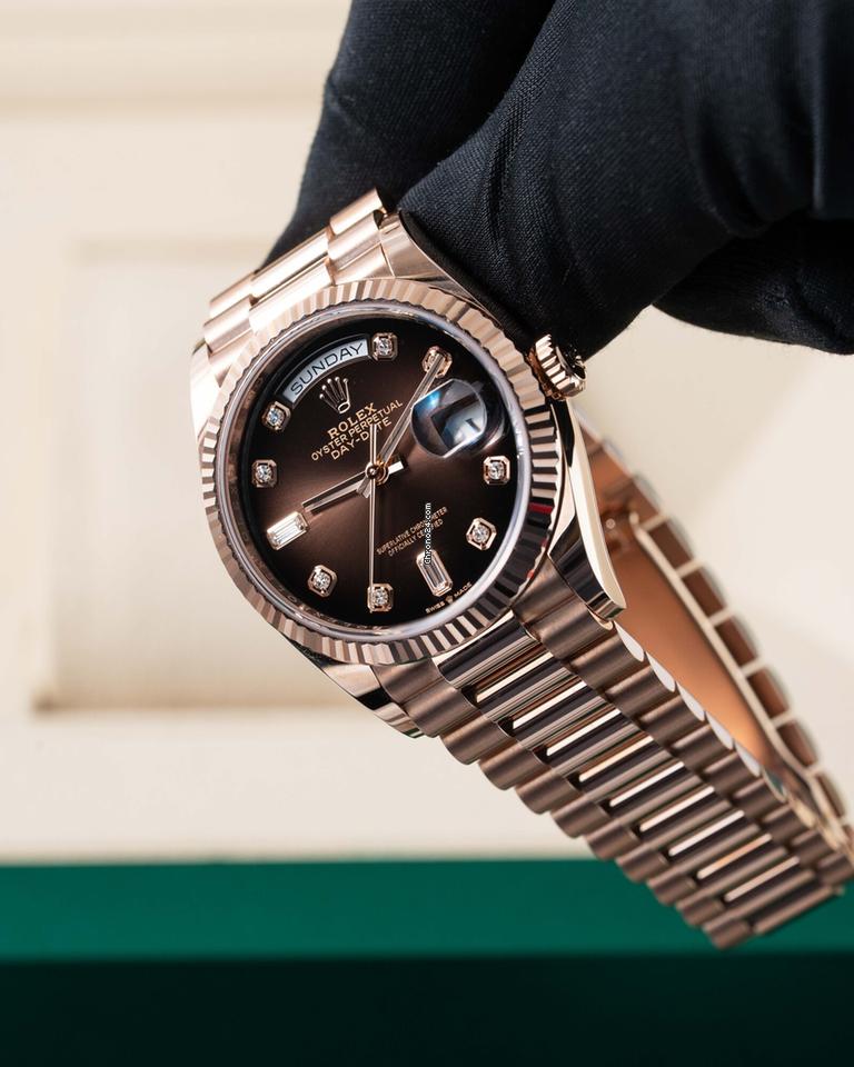 Rolex | Day-Date | 128235 | Rose gold | 36 mm | Brown | Automatic
