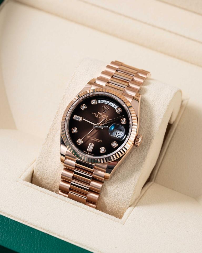 Rolex | Day-Date | 128235 | Rose gold | 36 mm | Brown | Automatic