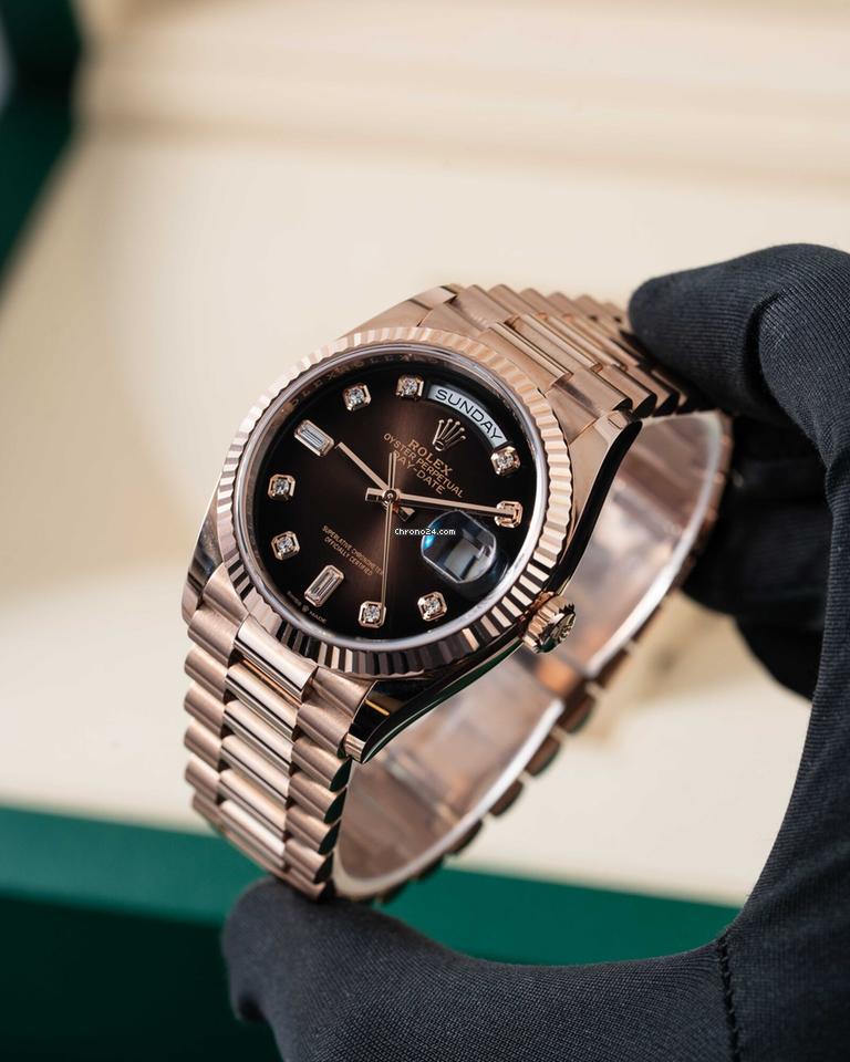 Rolex | Day-Date | 128235 | Rose gold | 36 mm | Brown | Automatic