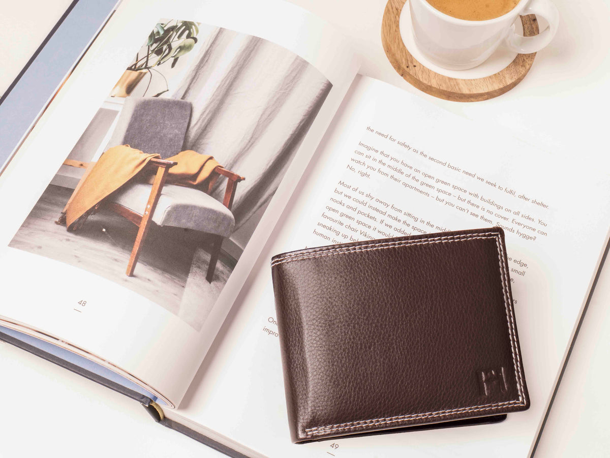 Filato Bi-Fold Men's Leather Wallet With RFID | Dark Brown