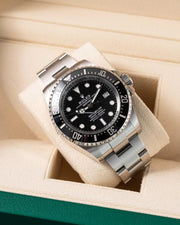 Rolex | Sea-Dweller | 136660 | Steel | 44 mm | Black | Automatic