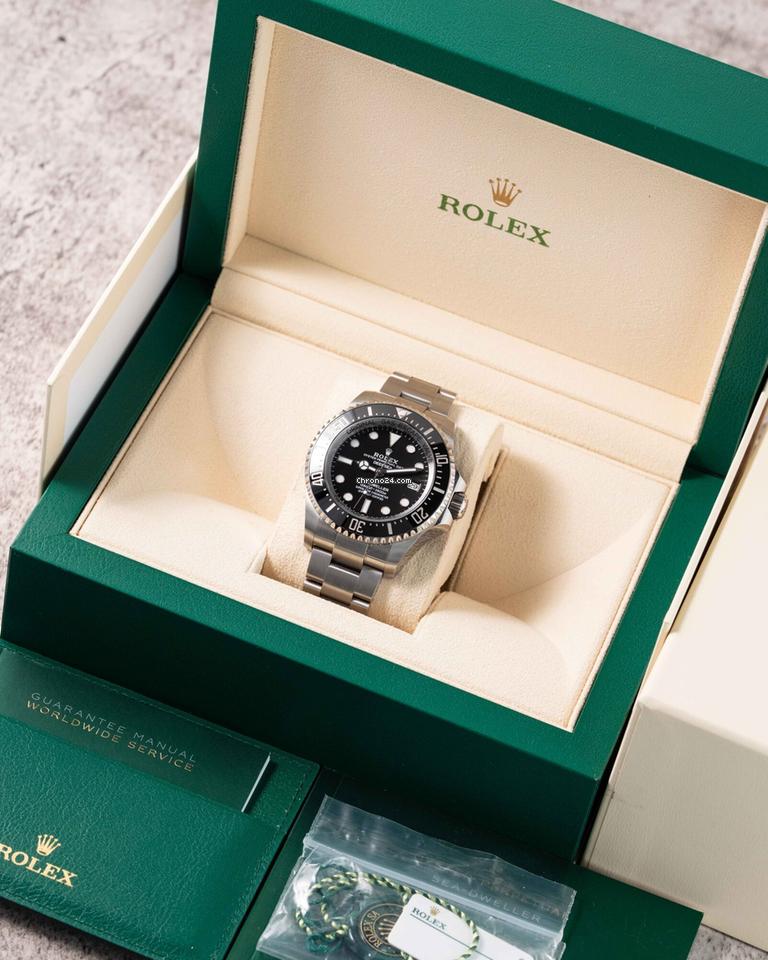 Rolex | Sea-Dweller | 136660 | Steel | 44 mm | Black | Automatic