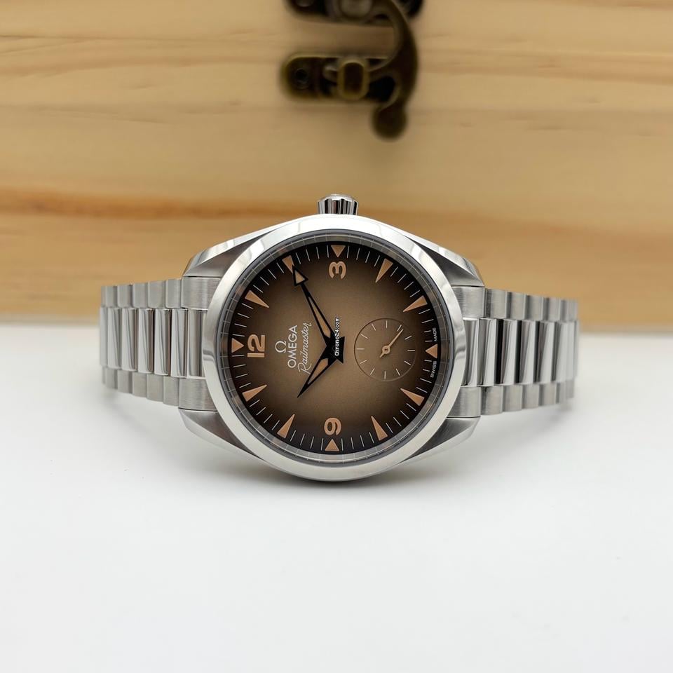 Omega Seamaster Railmaster38mm 235.10.38.20.13.001 38mm Brown Dial Circa 2026 Unworn Full Set