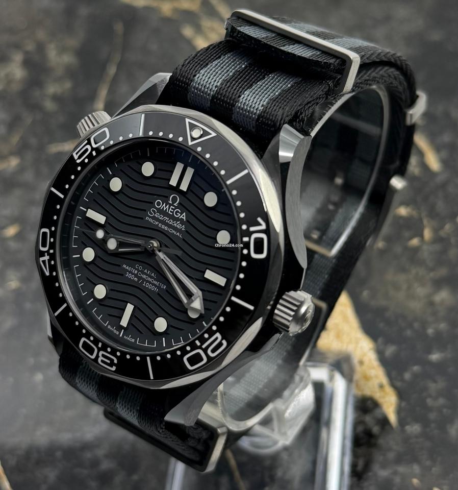 Omega Seamaster Diver 300 MNew 2026 - Black Ceramic - Nato Strap - Seamaster Diver 300 M - 43,5mm