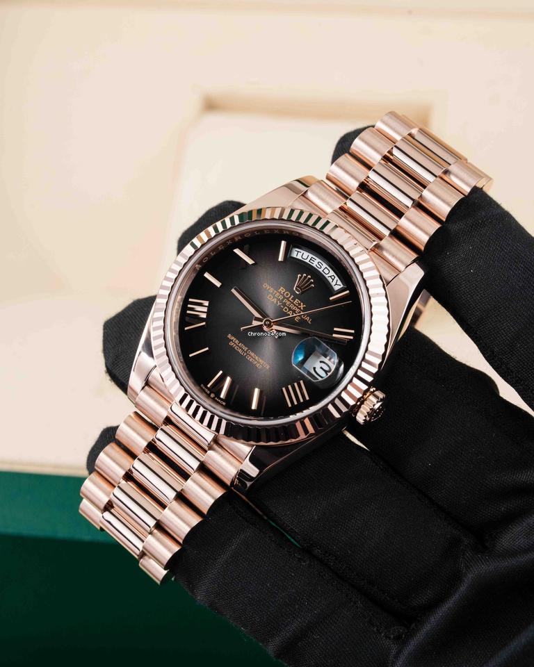 Rolex | Day-Date | 228235 | Rose gold | 40 mm | Grey | Automatic