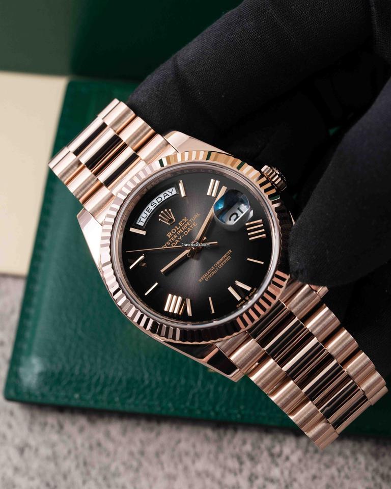 Rolex | Day-Date | 228235 | Rose gold | 40 mm | Grey | Automatic