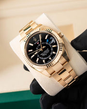 Rolex | Sky-Dweller | 326938 | Yellow gold | 42 mm | Black | Automatic