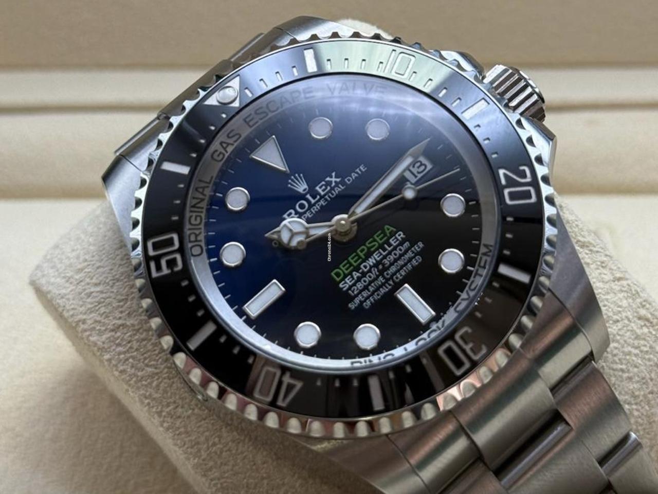 Rolex | Sea-Dweller | 136660 | Steel | 44 mm | Automatic