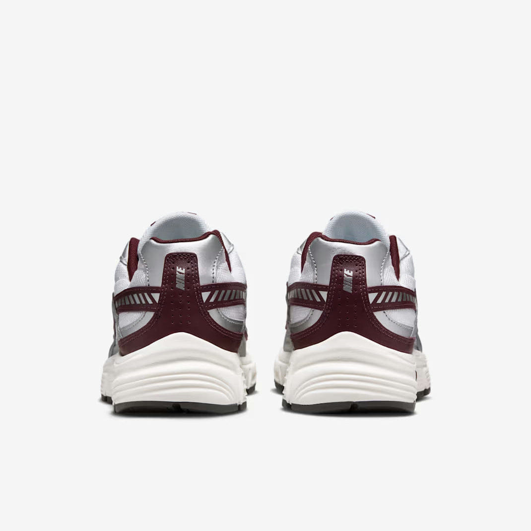 Nike Wmns Initiator 'White Burgundy Crush'
