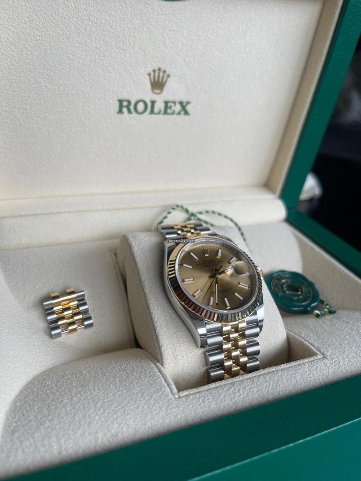 Rolex | Datejust | 126233 | Yellow gold | 36 mm | Gold/Steel | Champagne | Automatic