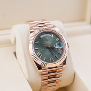 Rolex | Day-Date | 228235 | Red gold | 40 mm | Rose gold | Green | Automatic