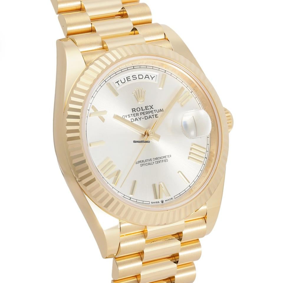 Rolex | Day-Date | 228238 | Yellow gold | 40 mm | Silver | Automatic