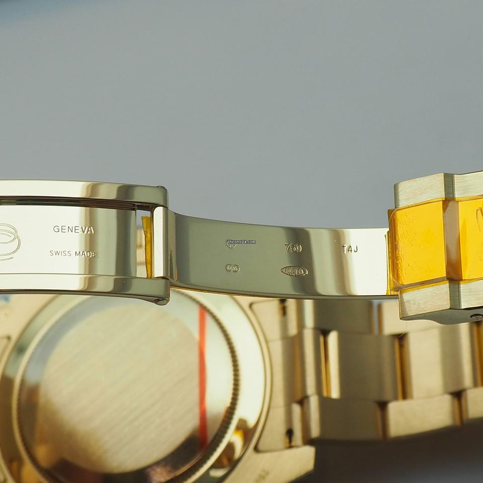 Rolex | GMT-Master II | 116718LN | Yellow gold | 40 mm | Yellow gold | Green | Automatic
