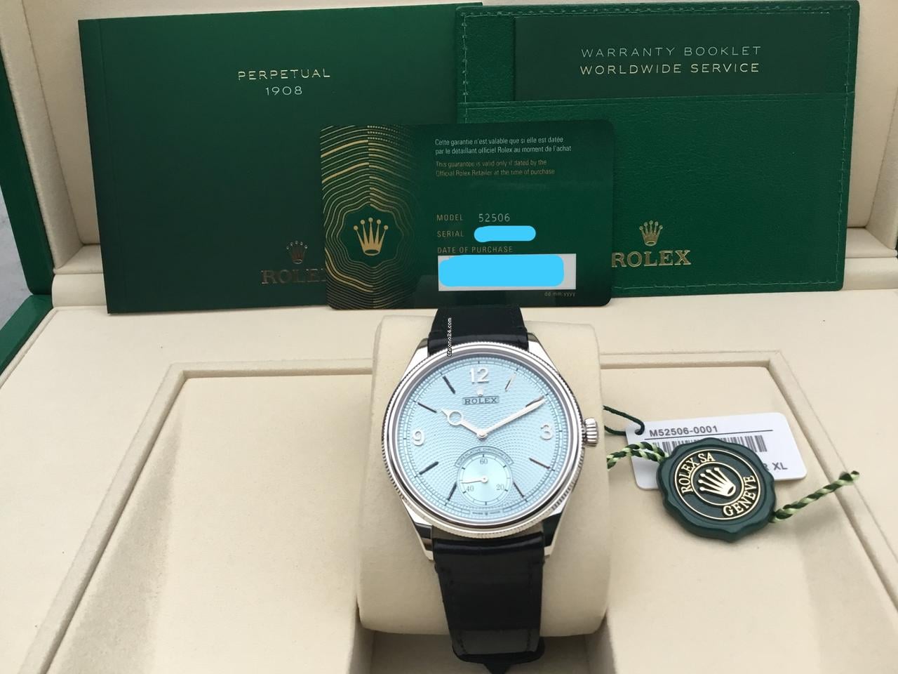 Rolex | 1908 | 52506 | Platinum | 39 mm | Crocodile skin | Blue | Automatic
