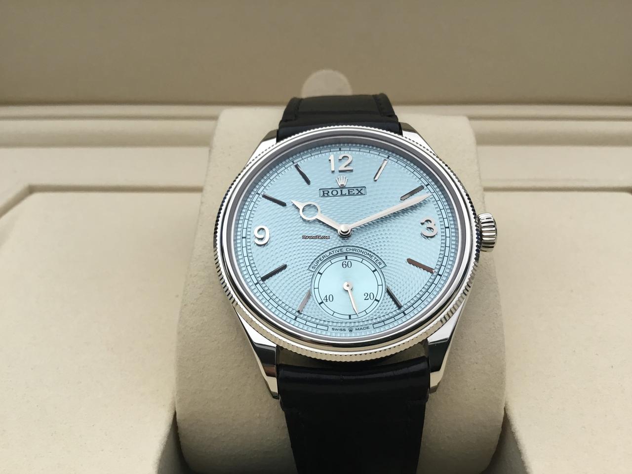 Rolex | 1908 | 52506 | Platinum | 39 mm | Crocodile skin | Blue | Automatic