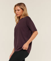 Gymshark Trace Graphic Oversized T-Shirt - GS Cherry Purple