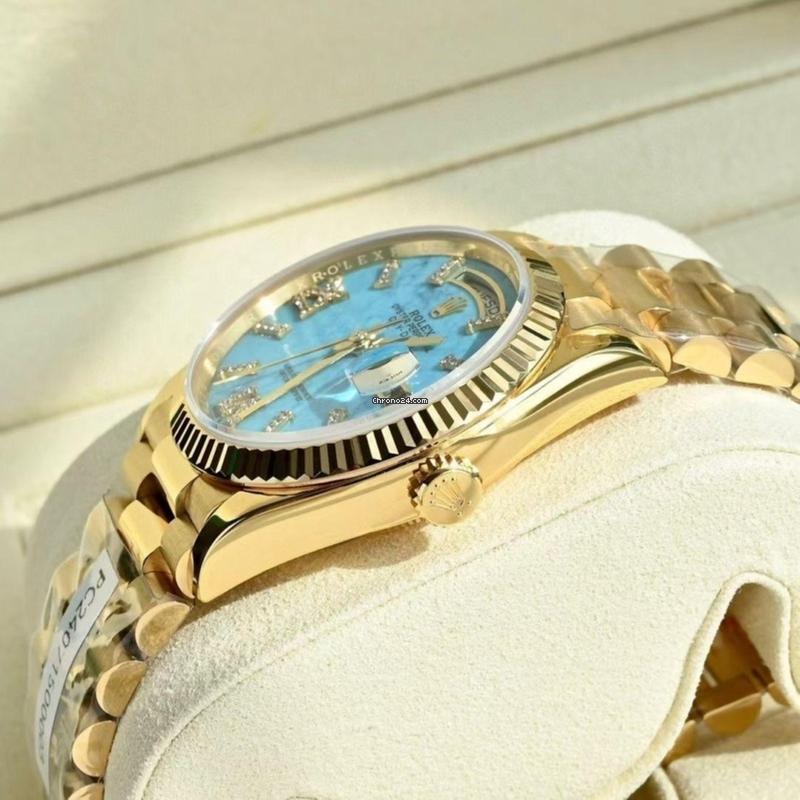 Rolex | Day-Date | 128238 | Yellow gold | 36 x 43 mm | Yellow gold | Blue | Automatic