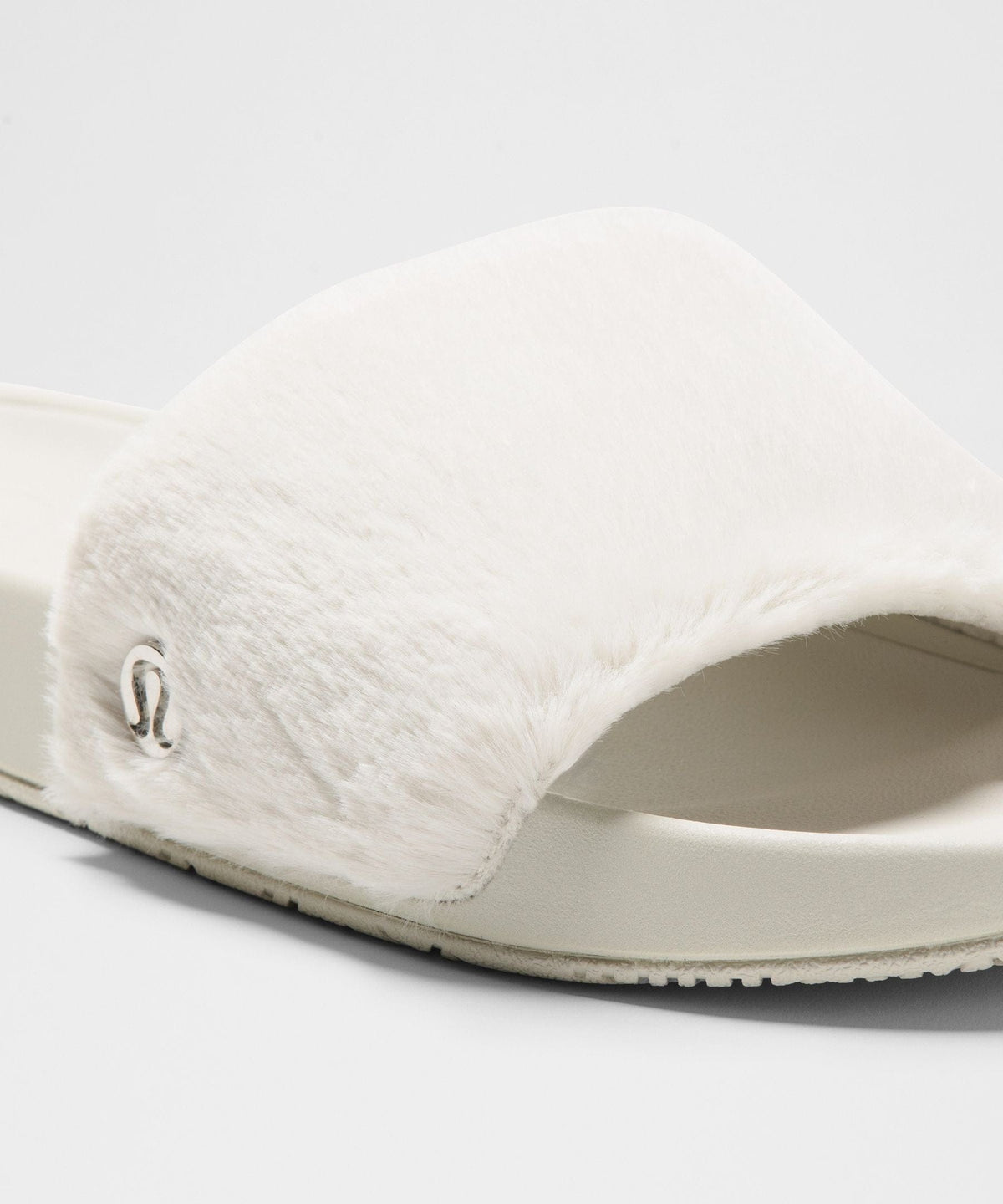 Lululemon Women's Restfeel Faux Fur Slide