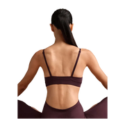Nike x Skims Shine Women's Triangle Bra CURRANT