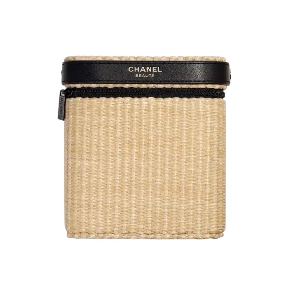 Chanel Les Beiges Summer Essential Makeup Bag