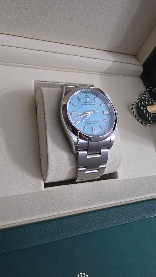 Rolex | Oyster Perpetual | 126000 | 36 mm | Steel | Turquoise | Automatic