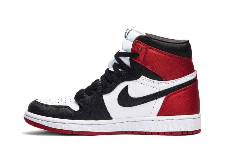 Wmns Air Jordan 1 Retro High Satin Black Toe